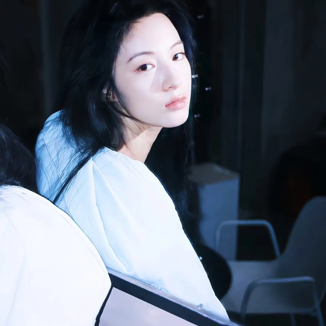 以遇刺为生的女人